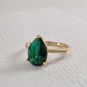 Emerald pear shape diamond cut ring